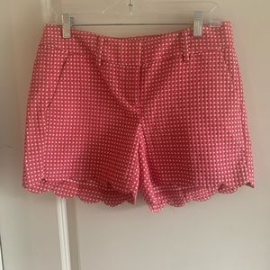 Ann Taylor NWOT Pink polka dot scalloped edged shorts
